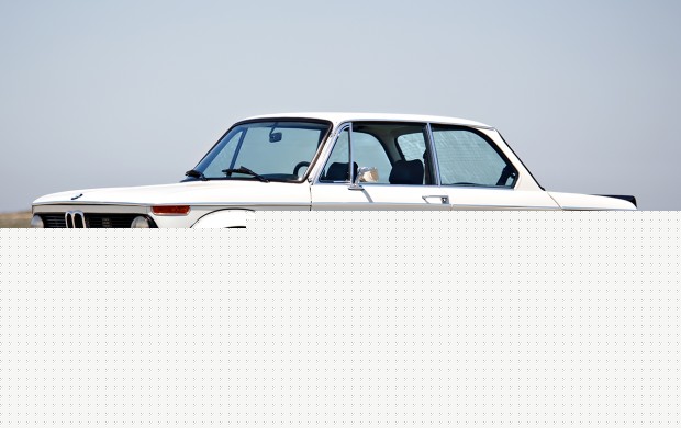 Фотография легендарной BMW 2002 Turbo - 1974 года