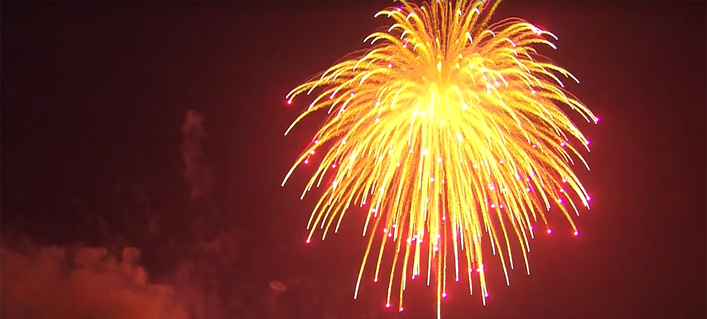 Фейверк в небе