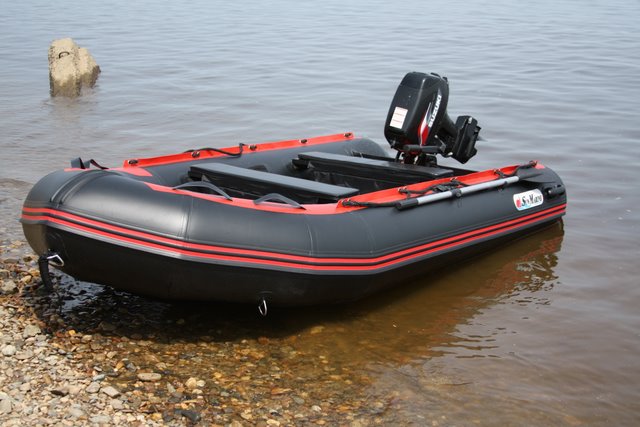 Надувная лодка из ПВХ